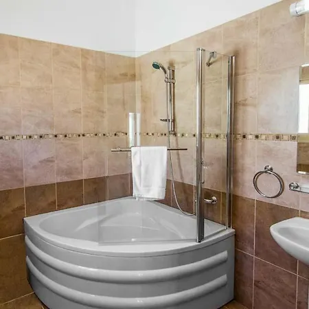 Villa In Sleeps 6 Includes Swimming Pool Air Con And Wifi 1